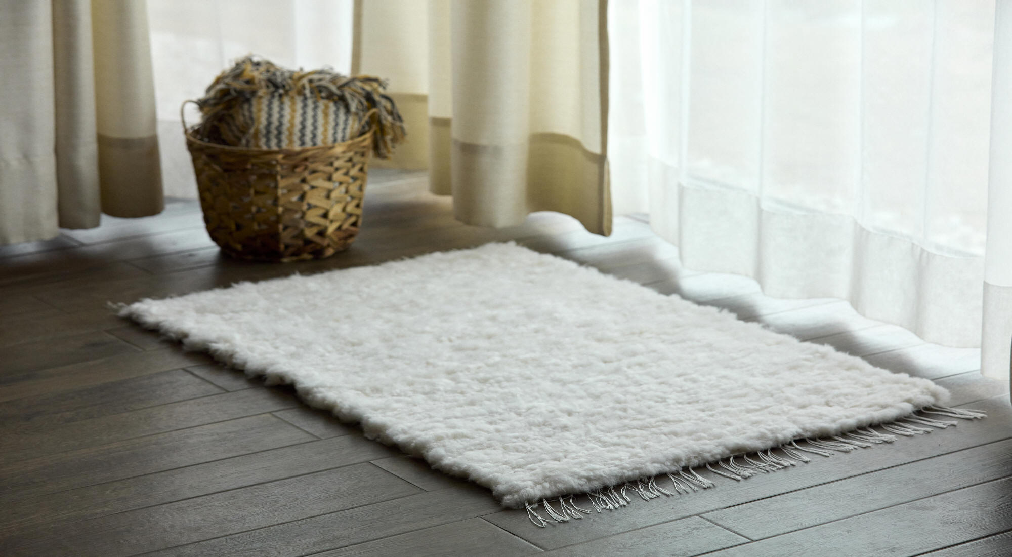 Výrobce pánských a dámských pantoflí a dětské obuvi v Polsku